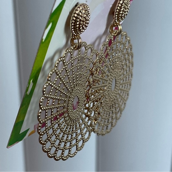 Lilly Pulitzer Lilly Lace Statement Earrings Gold - Picture 4 of 5